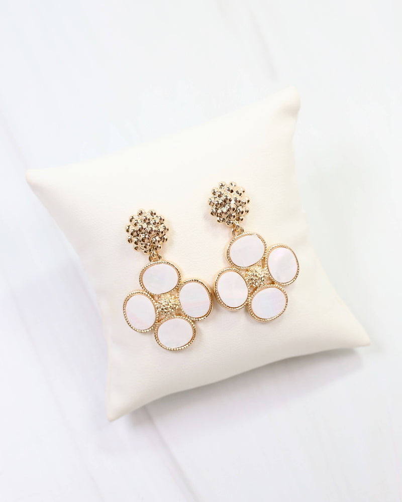 Cicero Flower Dangle Earring Mother Of Pearl
